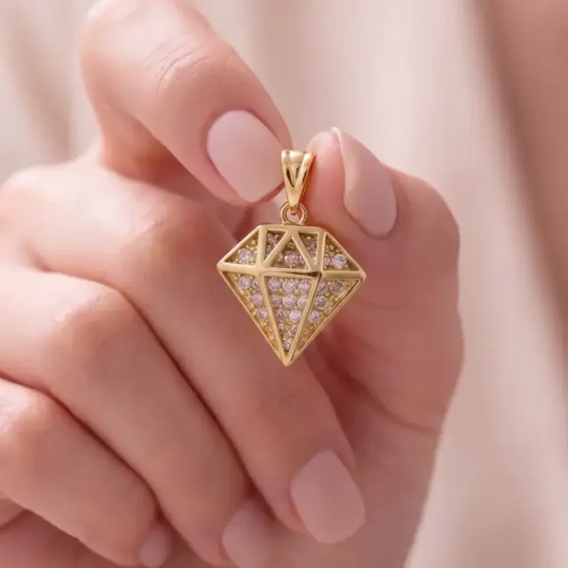 14 K Taşlı Elmas Kolye Ucu