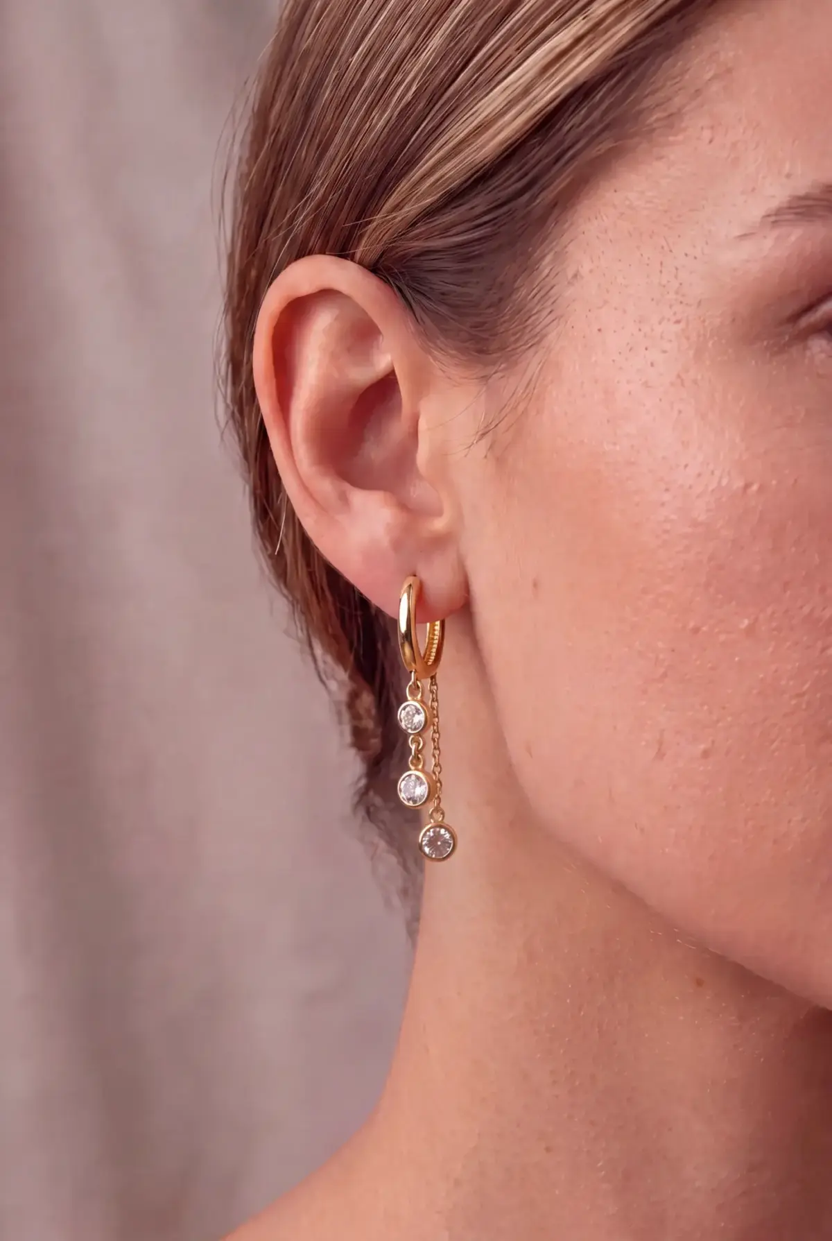14 K Sıralı Taşlı Sallantılı Küpe
