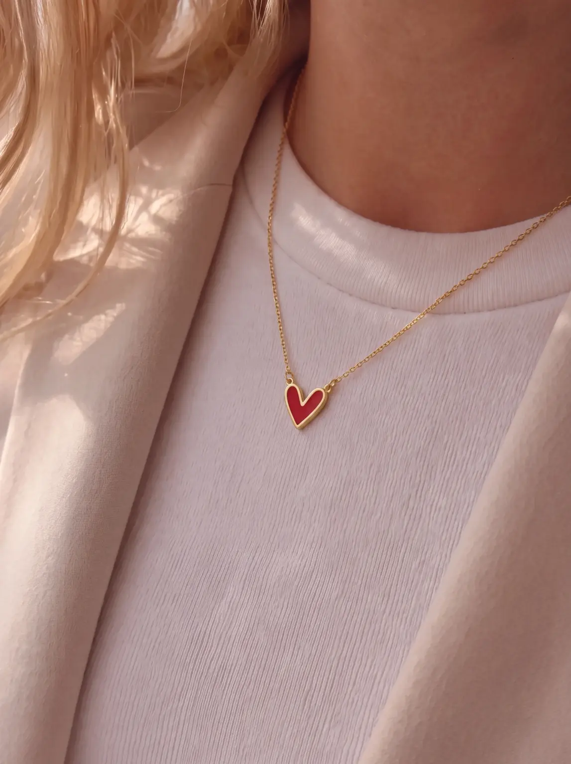 14 K Kalp Kolye