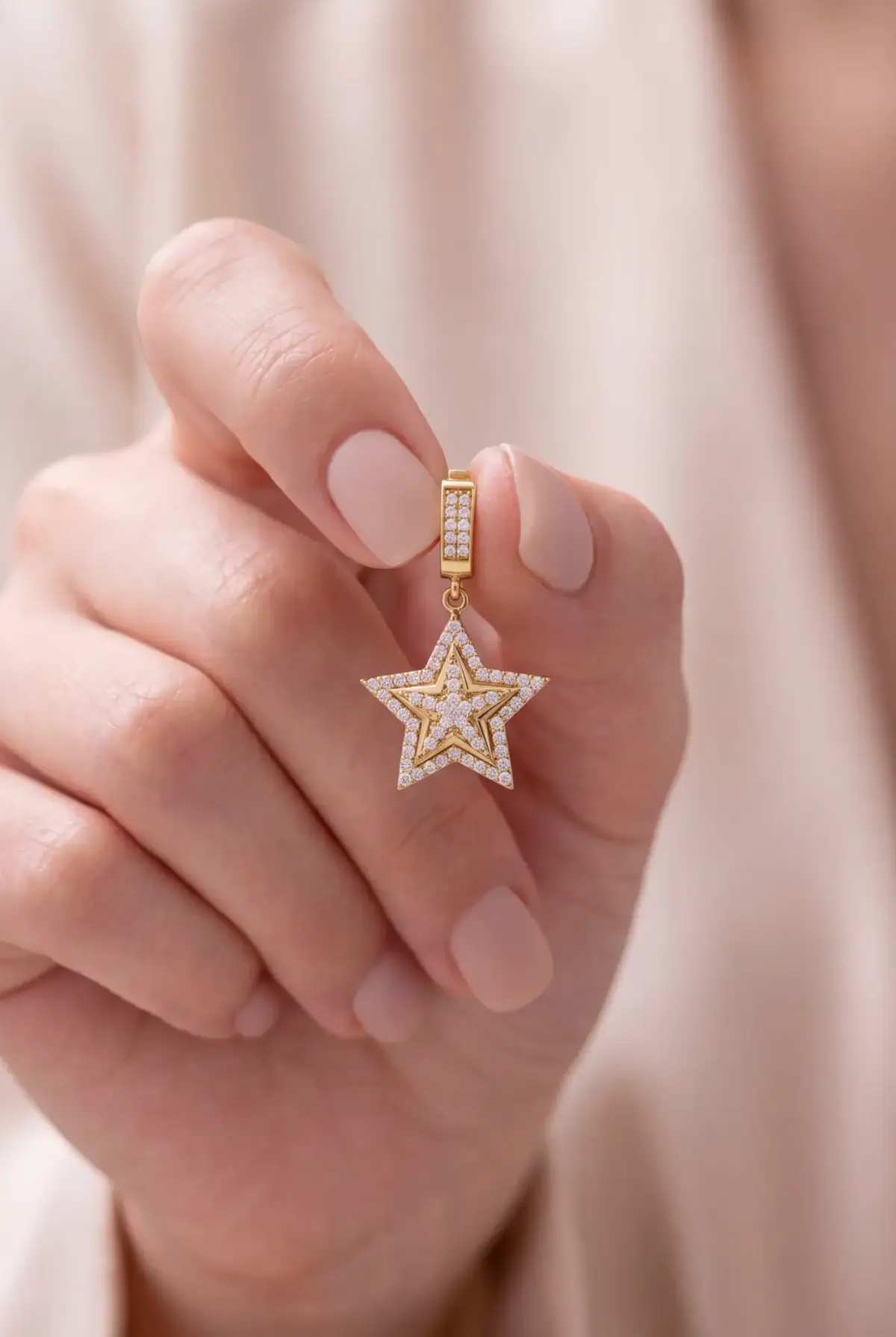 14 K Taşlı Yıldız Döküm Charm Kolye Ucu