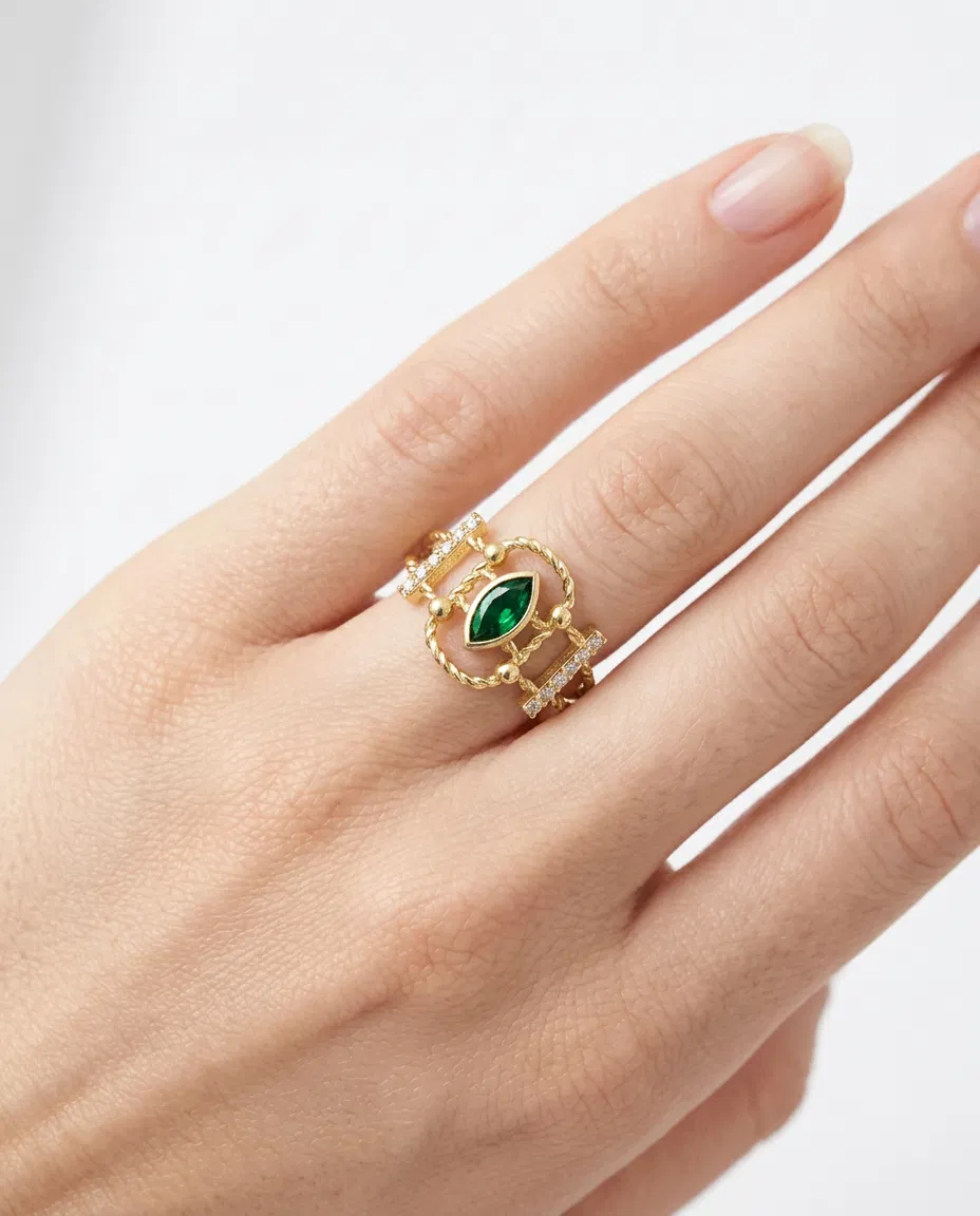 14 K Yeşil Taşlı Vintage Yüzük