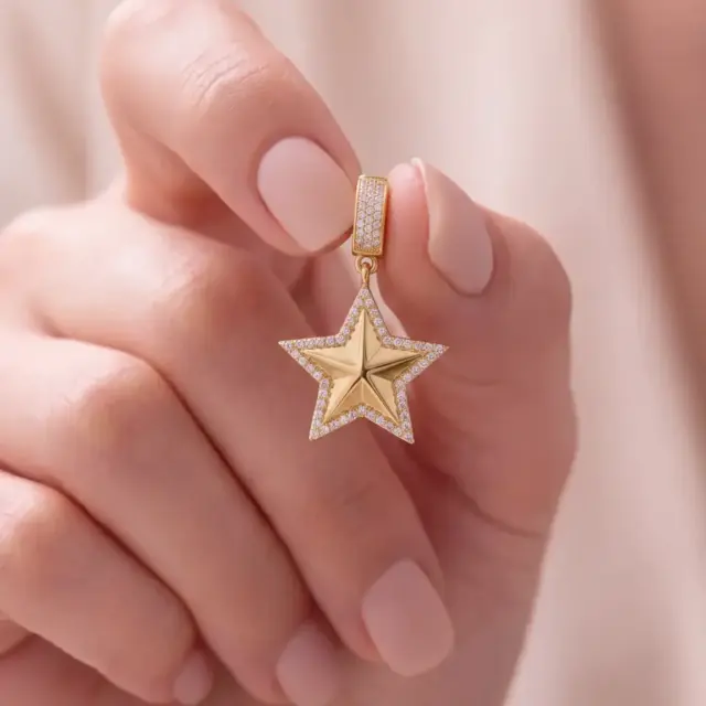 14 K Etrafı Taşlı Yıldız Charm