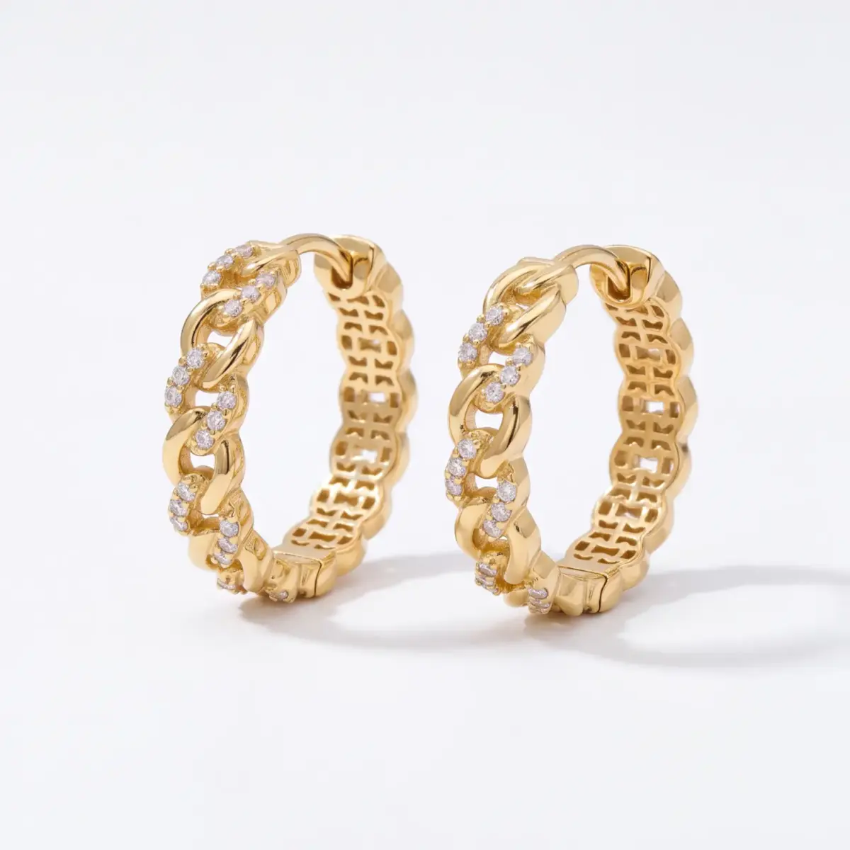 14 K Taşlı Gurmet Küpe